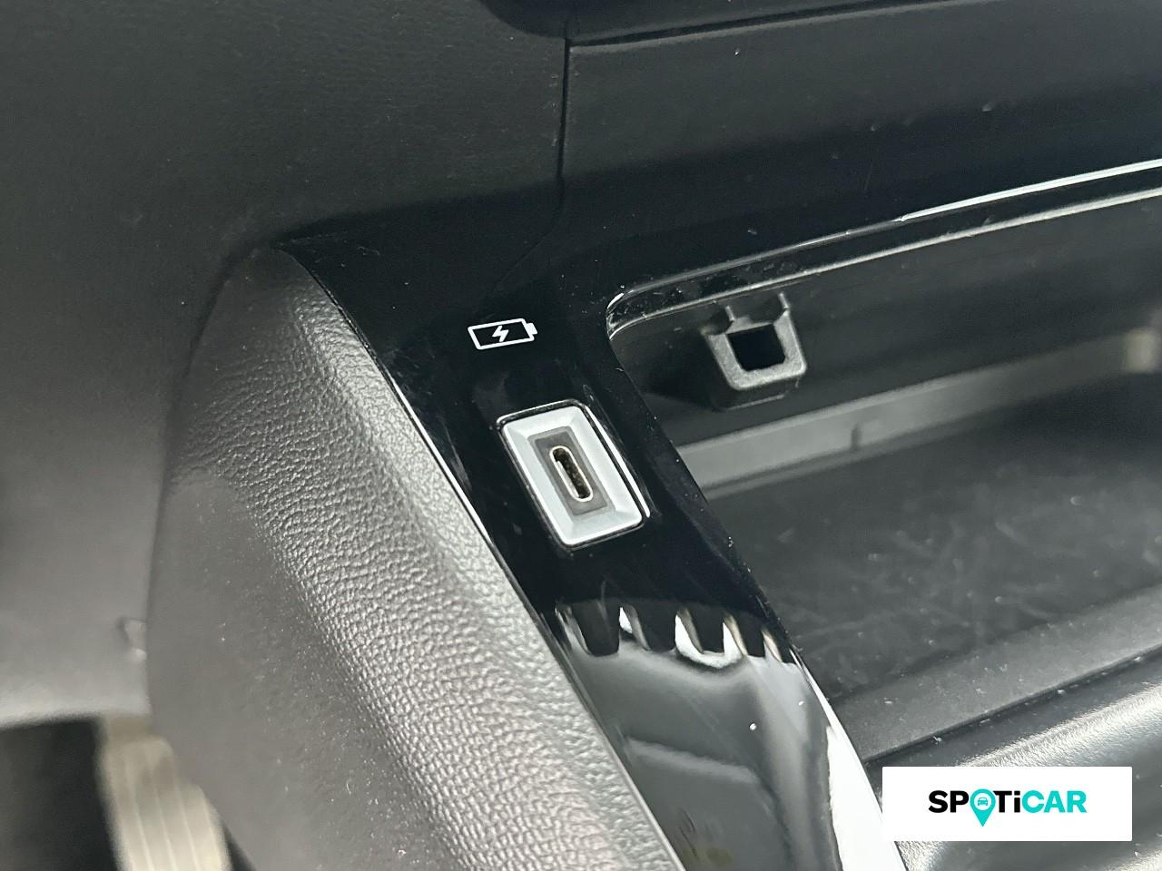 Peugeot 2008 1.5 bluehdi 110ch s&s allure pack — photo 16