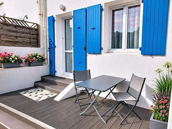Studio à 50m de la plage du Rocher