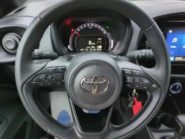 Toyota Aygo X 1.0 vvt-i 72ch dynamic s-cvt my24 — photo 9