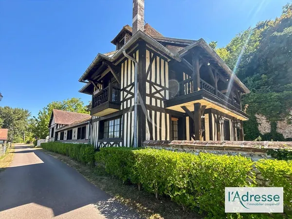 Maison 8 pièces 205 m²