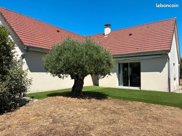 Maison 105 m2 + 35 aménageable sur terrain 915 m2