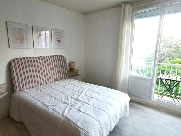 Chambre pour étudiante à 3 minutes de la fac