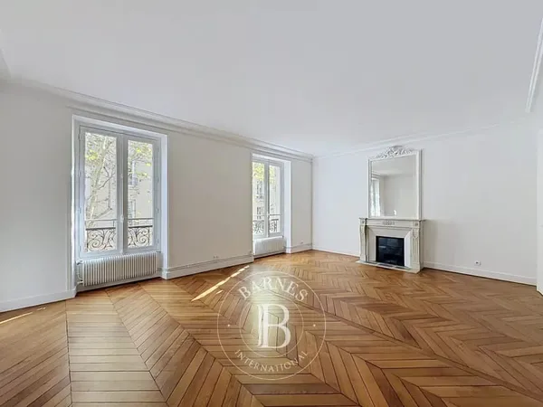 Le service location de la Maison BARNES vous propose ce bien :