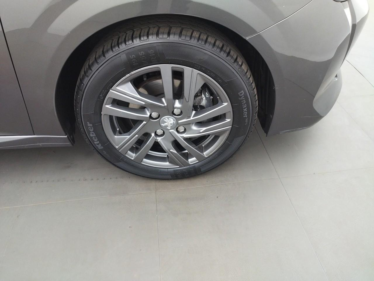 Peugeot 208 puretech 100 s&s bvm6 style — photo 26