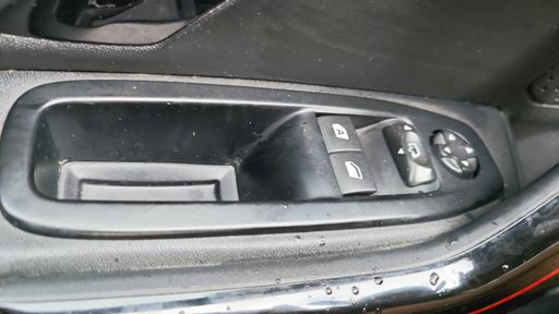 Peugeot 208 1.6 THP 208 - Gti By Peugeot Sport – 2015 – 102055 km – Essence – Boîte Manuelle — photo 1