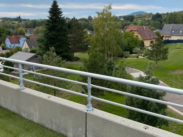 Reichshoffen — Superbe T3 58 m² Dernier Étage + Balcon Vue Panoramique, Garage, Parking & Cave