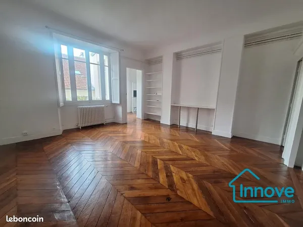 Appartement 8 pièces 156 m²