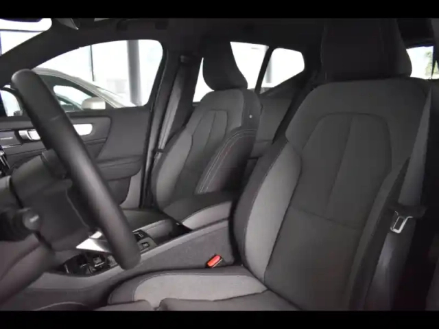 Volvo Xc40 t4 recharge 129 + 82ch plus dct 7 — photo 13
