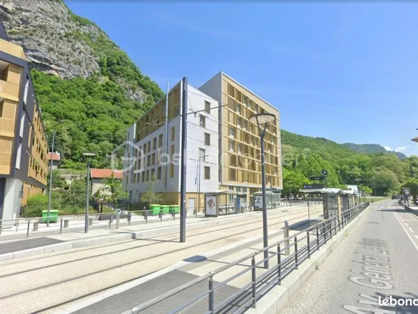Studio 1 pièce 19 m²