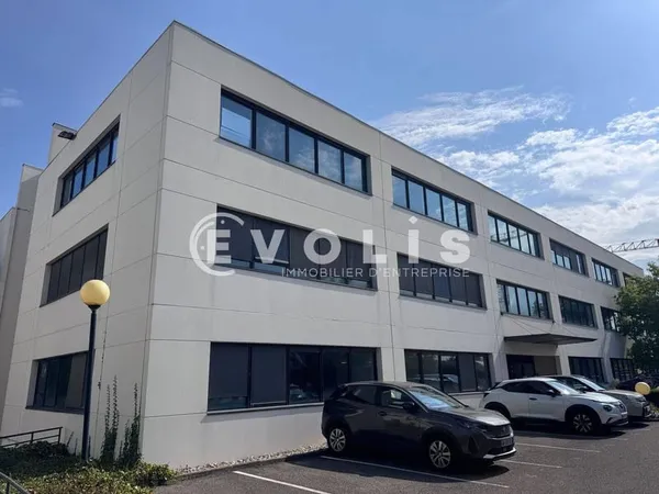 Bureaux 2 pièces 203 m²