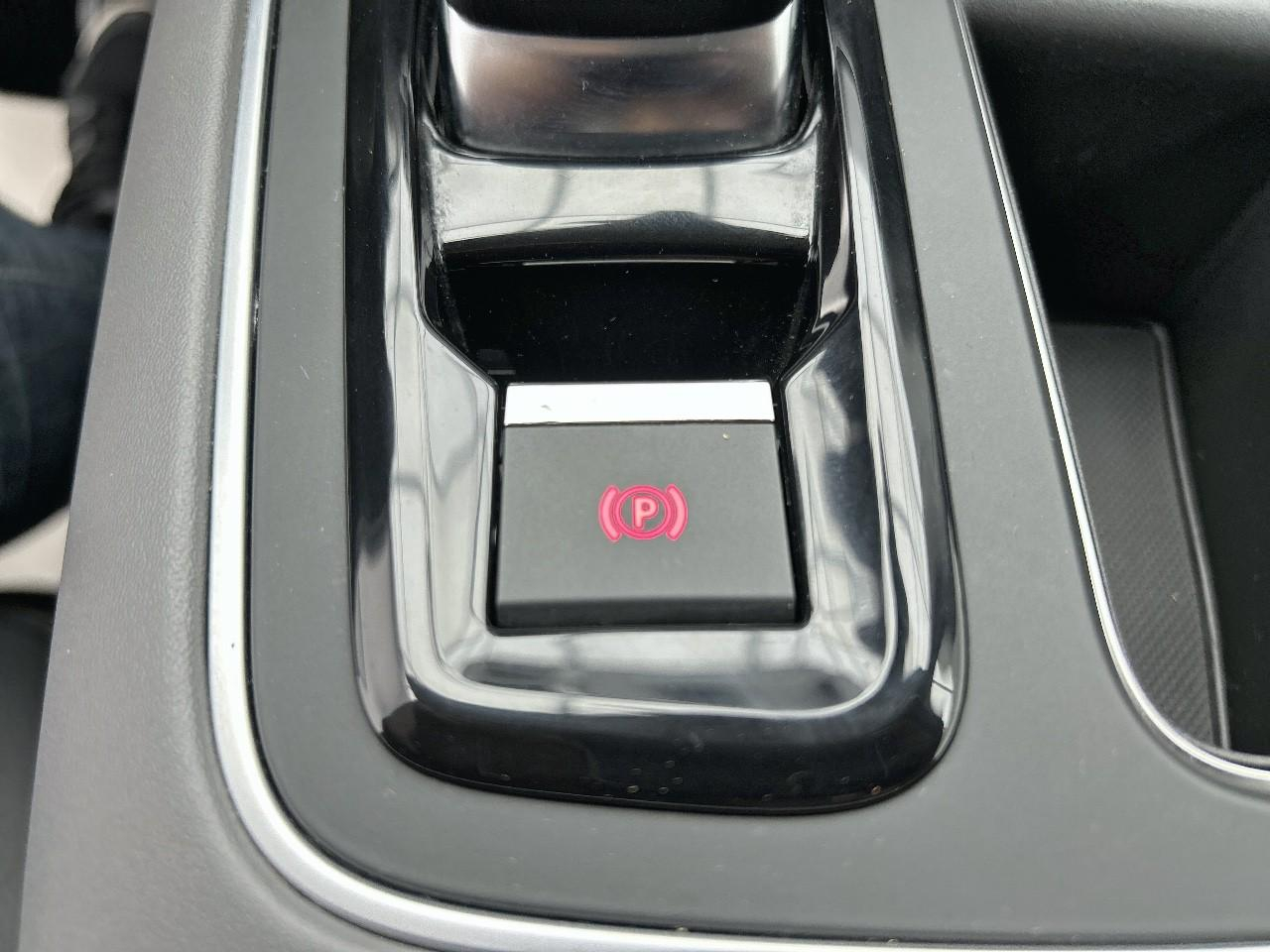 Citroën C5 Aircross hybride rechargeable 225 s&s e-eat8 feel — photo 18