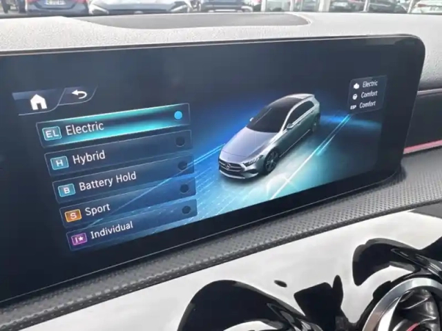 Mercedes Classe A 250 e hybrid eq amg line — photo 22