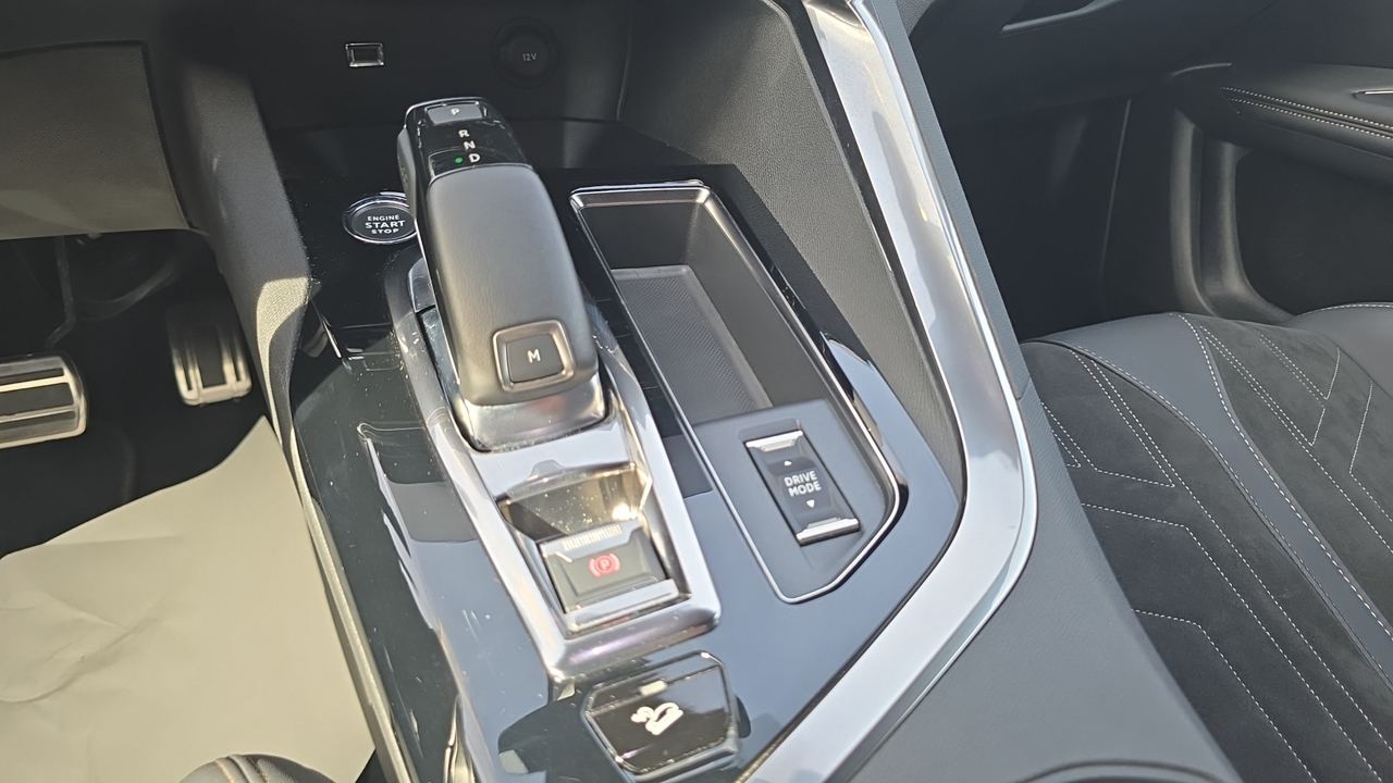 Peugeot 3008 Puretech 130ch S&amp;S EAT8 — photo 21