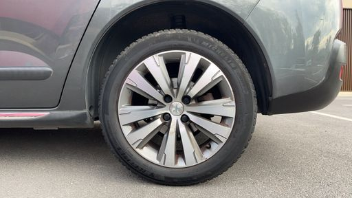 Peugeot 3008 1.6 BlueHDi 120 - Style – 2016 – 137729 km – Diesel – Boîte Manuelle — photo 9
