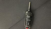 Audi Q3 35 TDI 150ch Design S tronic 7 — photo 16