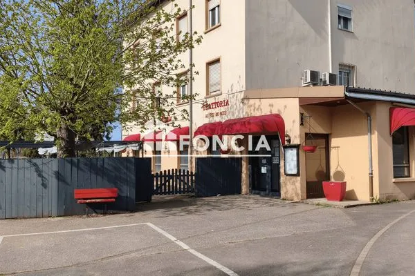 Commerce 4 pièces 150 m²