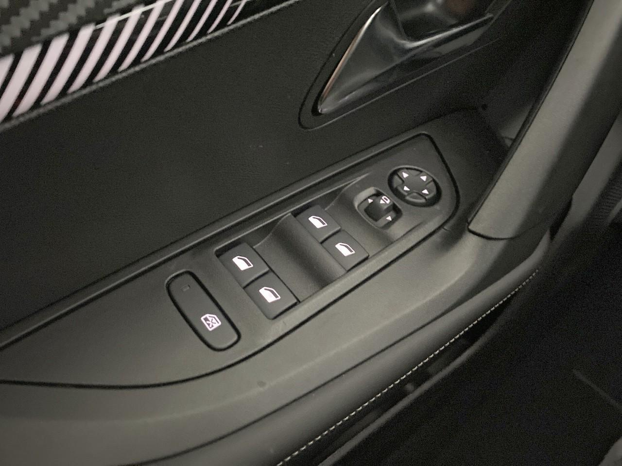 Peugeot 2008 hybrid 145 ch e-dcs6 allure — photo 20