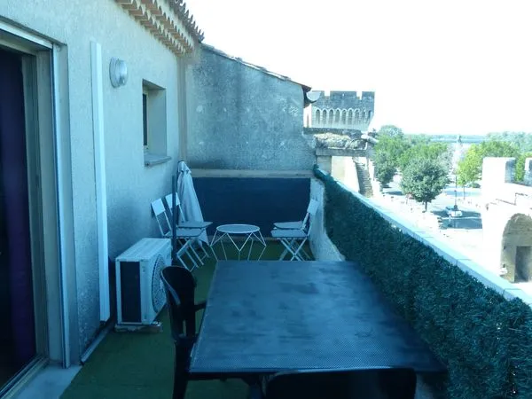 Avignon intra muros t2 terrasse