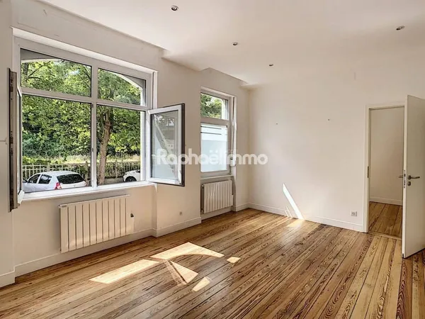 Bureaux 64 m²