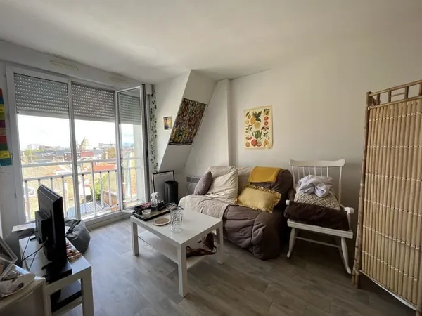 Grand studio - Proximité avenue Foy