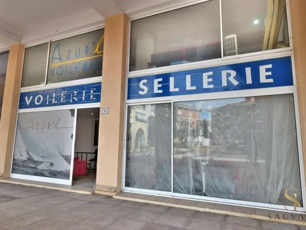 Local d'activité 94 m²