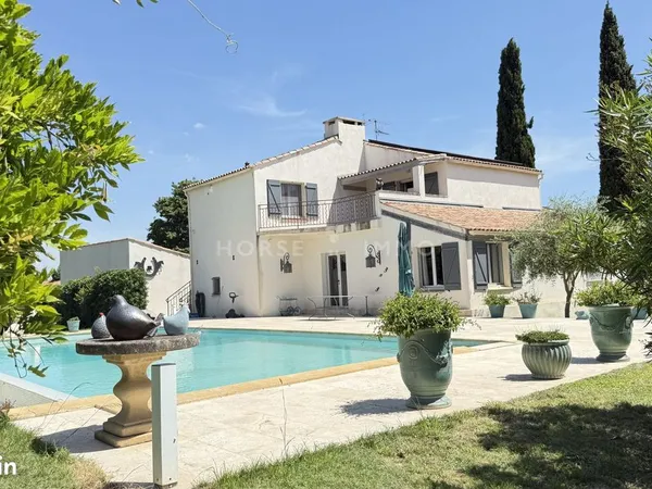 Villa 7 pièces 220 m²