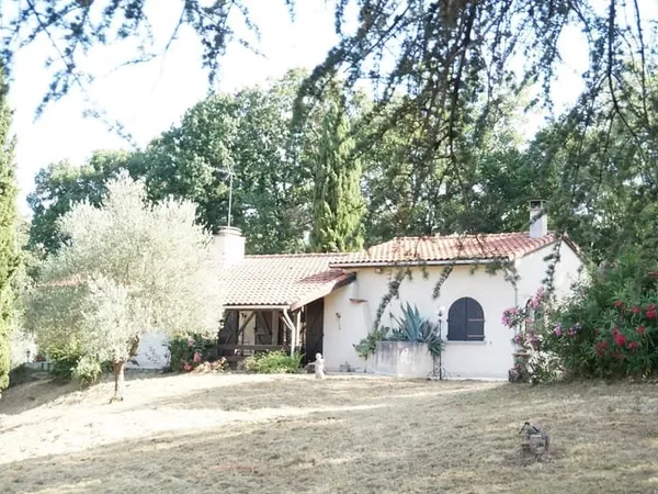 MAISON (T5) 130m2-Terrain1400m2-Garage42m2