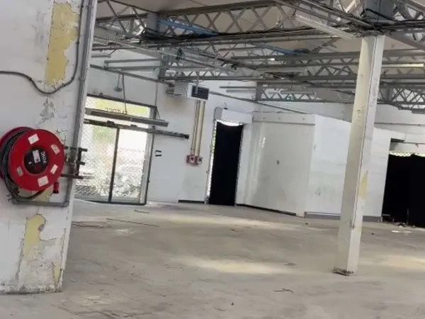 Bobigny - 2 280 m² à fort potentiel commercial