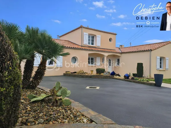 L'OIE - 199 M² - 4 CHAMBRES - PISCINE - TERRAIN 1 795 M² - À 5 MIN DE L'A83