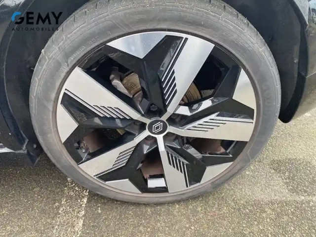 Renault Megane e-tech ev40 130ch standard charge — photo 43