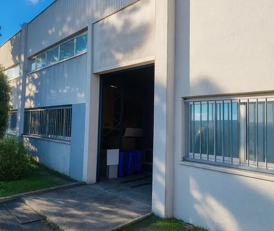 Local activité 200m2