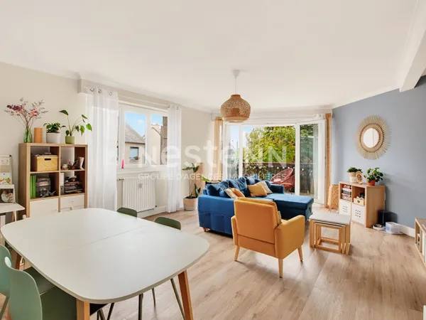 APPARTEMENT AVEC TERRASSE 2 CHAMBRES QUARTIER ROBIEN AVEC GARAGE