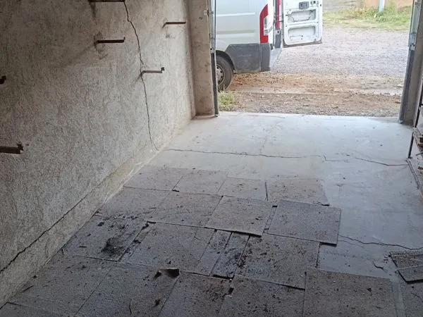 Garage fermé à louer - Bouligny - 15 m²