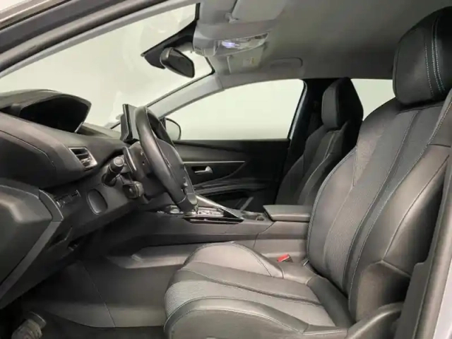 Peugeot 3008 1.2 puretech 130ch s&amp;s allure eat8 — photo 8