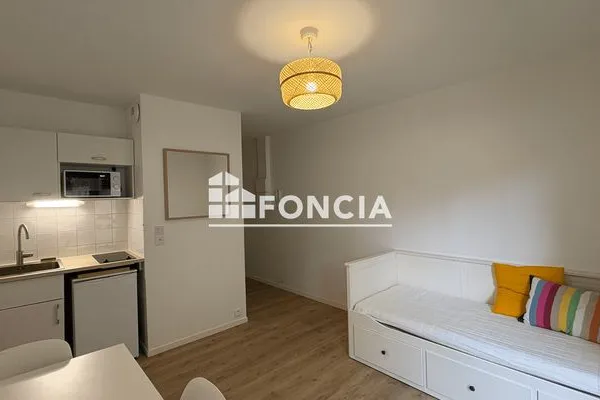 Studio 1 pièce 19 m²
