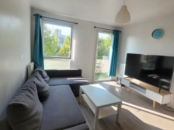 📢 Titre : T2 meublé lumineux 40 m² - Quartier Croix Blanche - Proche RER D