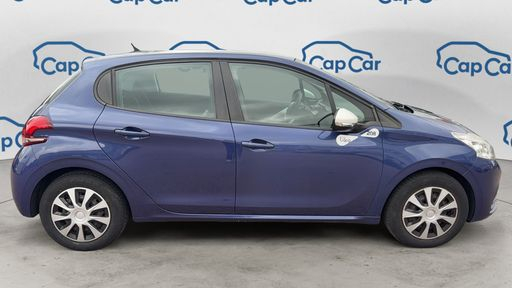 Peugeot 208 1.2 PureTech 68 - Like – 2015 – 73192 km – Essence – Boîte Manuelle — photo 2