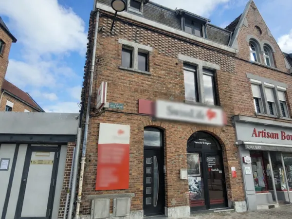 Immeuble mixte Estaires avec local commercial 100m² et 1T2 duplex