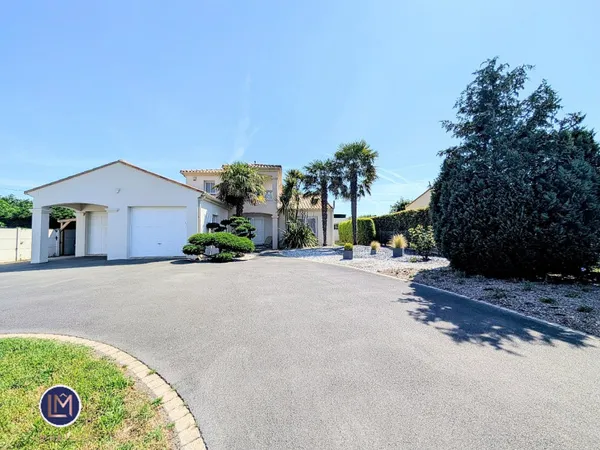 Maison contemporaine 7 pièces 179 m²