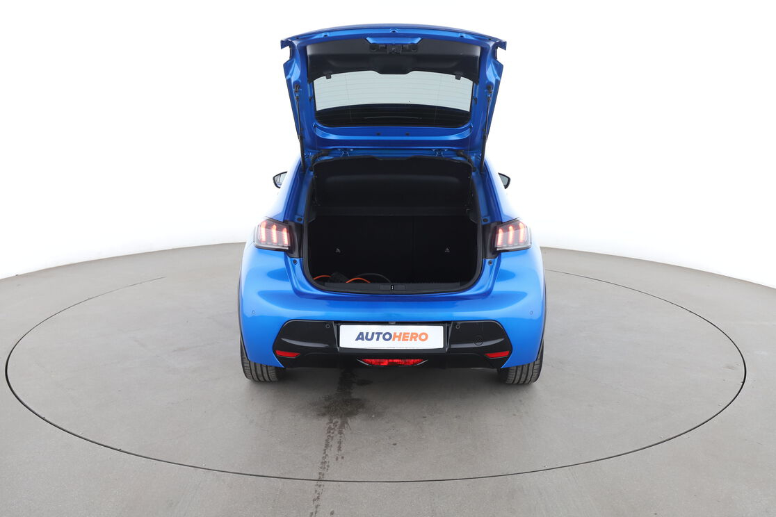 Peugeot 208 Electrique 50 kWh GT Line — photo 15