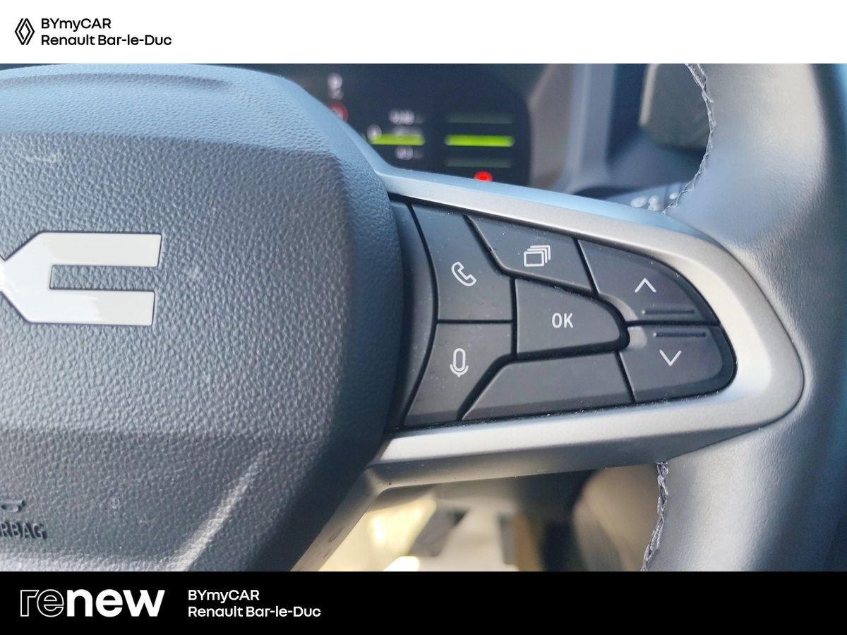 Dacia Duster Hybrid 140 — photo 20