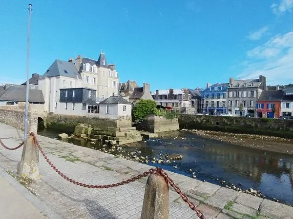 T2 sur les quais Landerneau