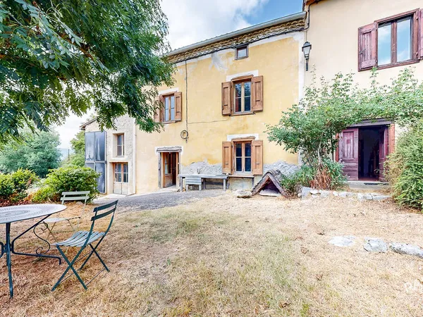 Maison 9 pièces 250 m²