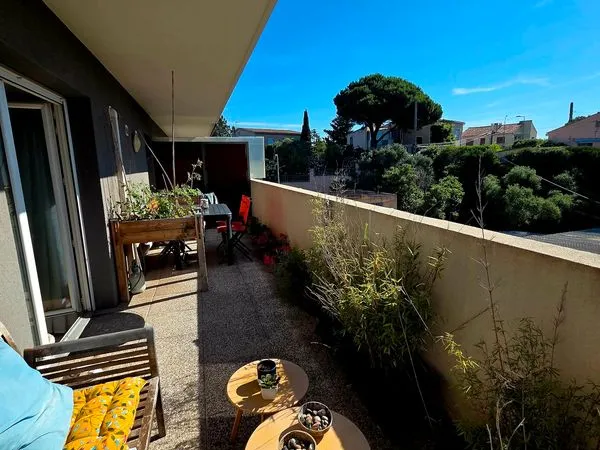 Appartement T3 lumineux de 62 m² - Dernier étage - Terrasse sans vis-à-vis - Garage - Martigues Jonq