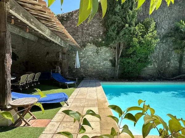 Maison 10 pièces 350 m²