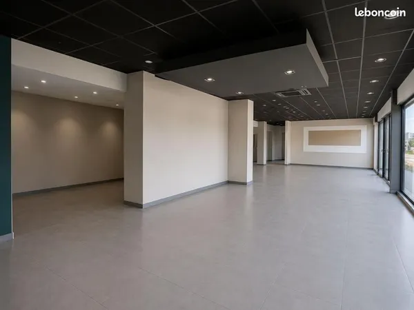 Local commercial 265 m²