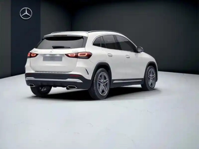 Mercedes Gla 220 d 4matic amg line — photo 22