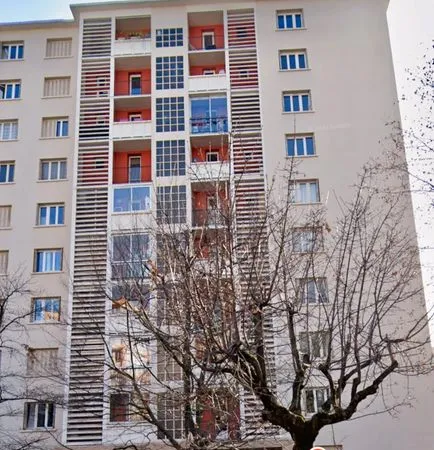 Location T3 gratte-ciel