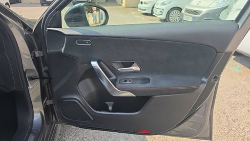Mercedes Classe A 200 163 7G-DCT - AMG Line – 2018 – 65442 km – Essence – Boîte Automatique — photo 25