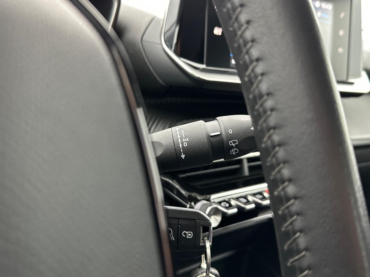 Peugeot 208 puretech 75 s&s bvm5 active pack — photo 20